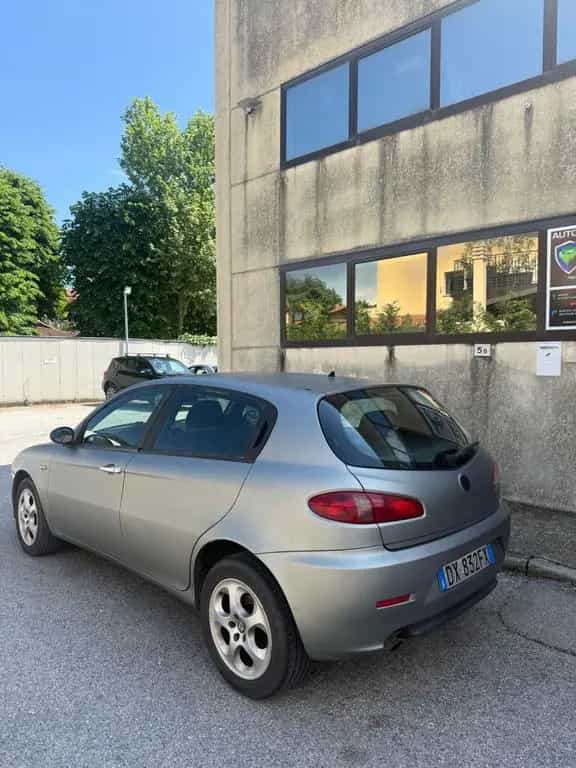 Alfa Romeo 147 1.9 JTD M-JET 16V 5 porte Exclusi 05/2009-photo-2