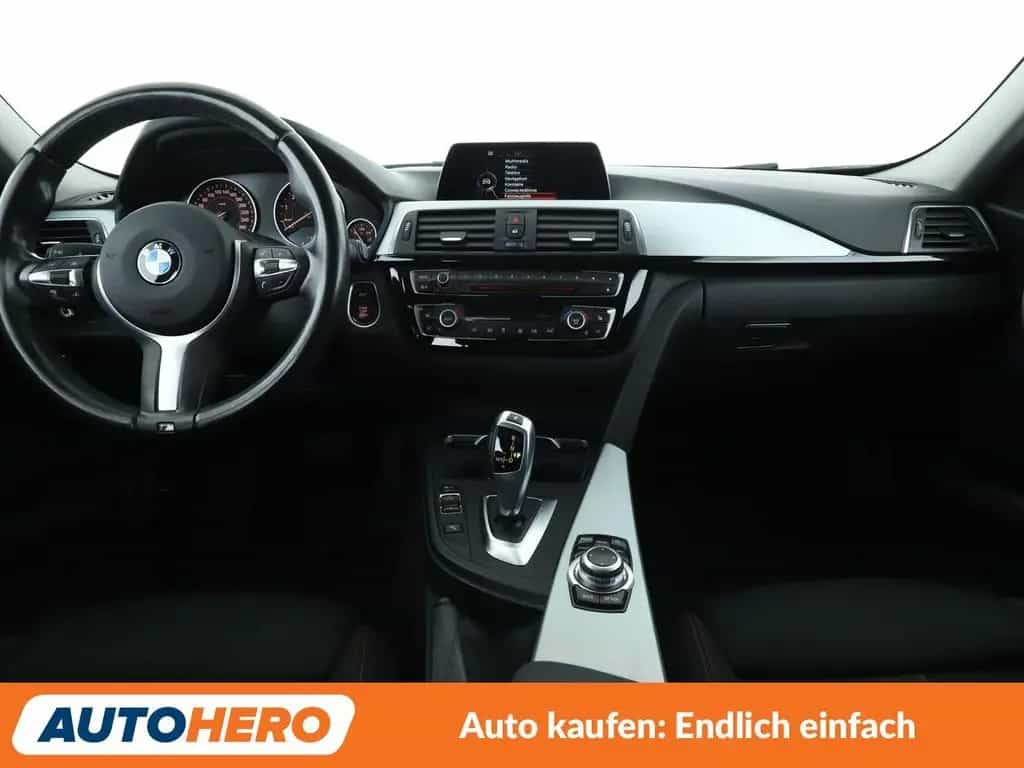 BMW 3 Series 320i Sport Line Aut.*NAVI*LED*HUD*ACC*PDC*SHZ* 03/2016-photo-11