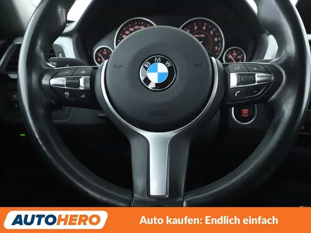 BMW 3 Series 320i Sport Line Aut.*NAVI*LED*HUD*ACC*PDC*SHZ* 03/2016-photo-18