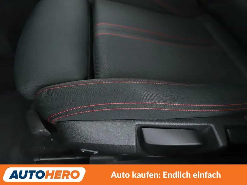 BMW 3 Series 320i Sport Line Aut.*NAVI*LED*HUD*ACC*PDC*SHZ* 03/2016-photo-24