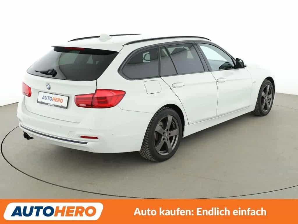 BMW 3 Series 320i Sport Line Aut.*NAVI*LED*HUD*ACC*PDC*SHZ* 03/2016-photo-5