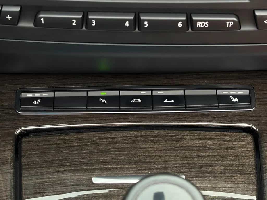 BMW Z4 Roadster sDrive 35i SHZ LHZ PDC HiFi Temp. 08/2013-photo-32