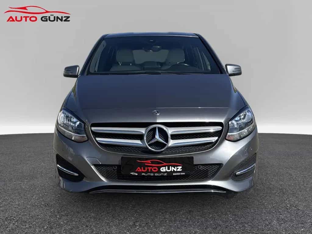 Mercedes-Benz B-Class 180 Urban *Navi-AHK-SHZ* 10/2017-photo-1