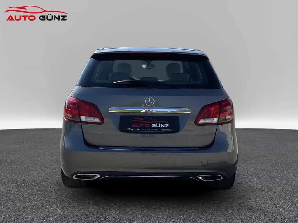 Mercedes-Benz B-Class 180 Urban *Navi-AHK-SHZ* 10/2017-photo-5