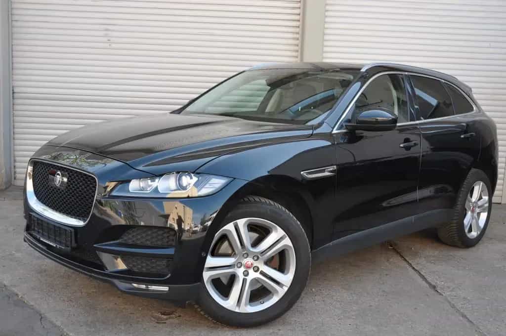Jaguar F-Pace Portfolio AWD Leder Panorama LED 05/2017-photo-0