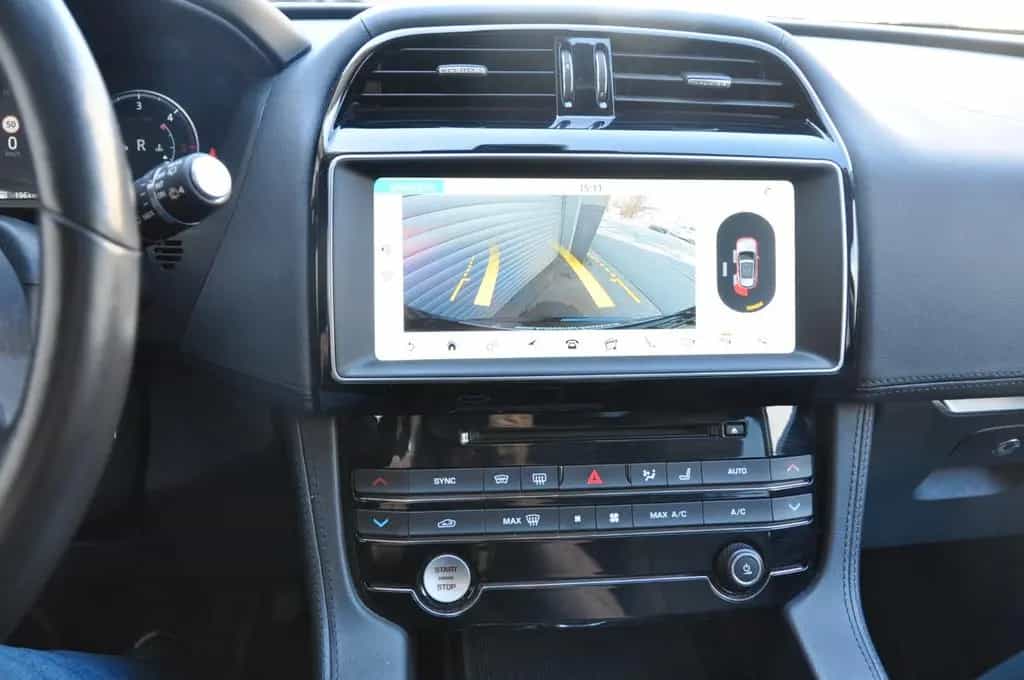 Jaguar F-Pace Portfolio AWD Leder Panorama LED 05/2017-photo-15