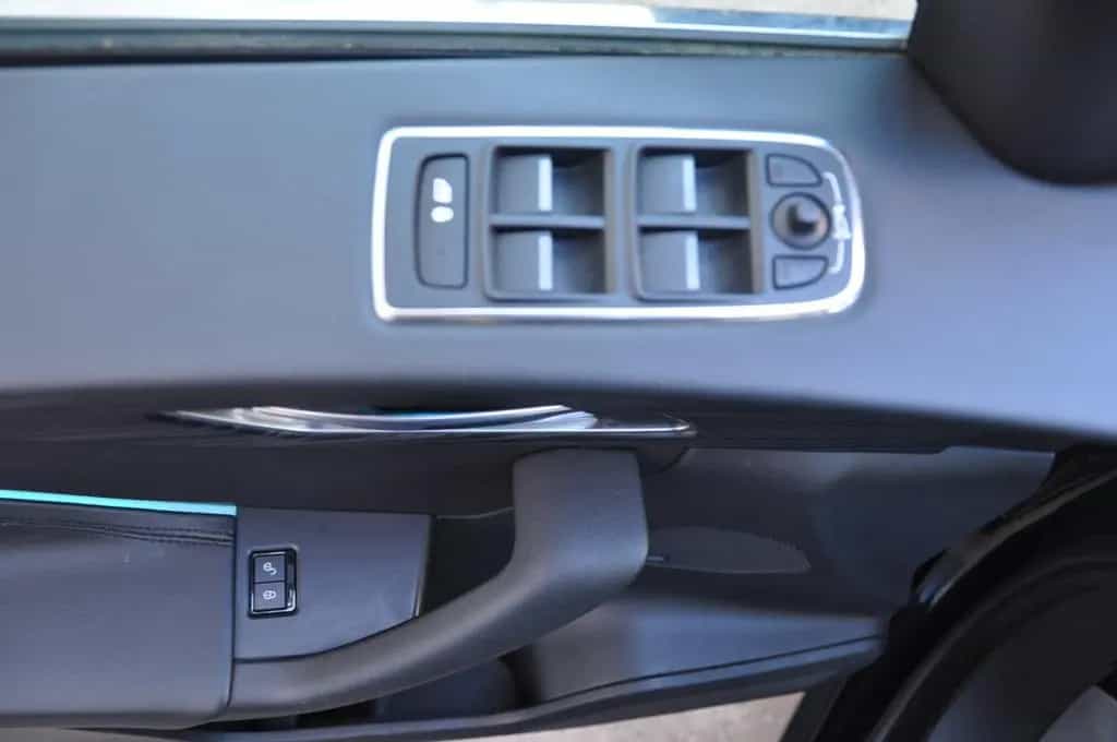 Jaguar F-Pace Portfolio AWD Leder Panorama LED 05/2017-photo-19