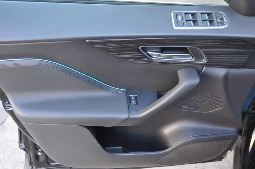 Jaguar F-Pace Portfolio AWD Leder Panorama LED 05/2017-photo-8