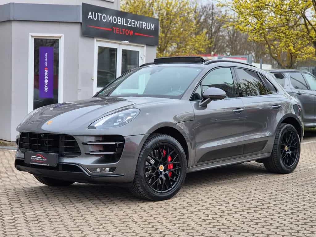 Porsche Macan Turbo Performance Paket APPROVED Pano 21" 06/2018-photo-0