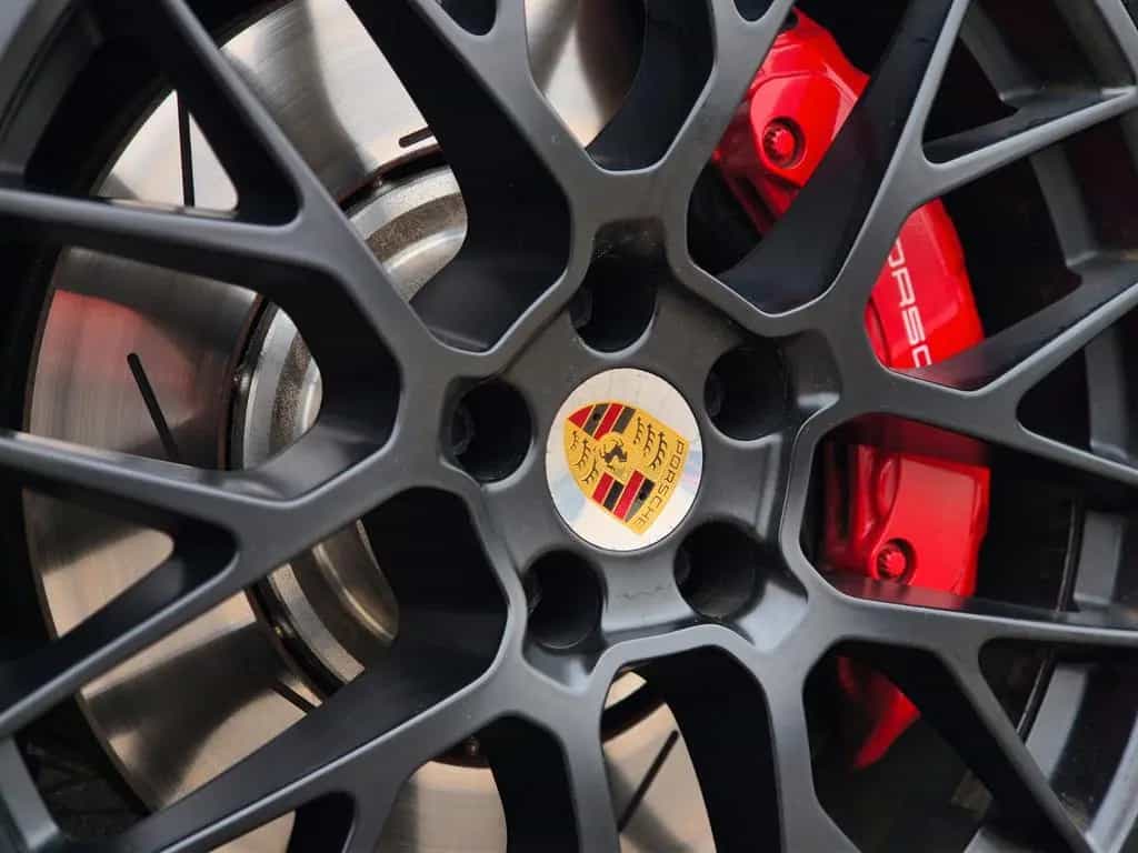Porsche Macan Turbo Performance Paket APPROVED Pano 21" 06/2018-photo-9