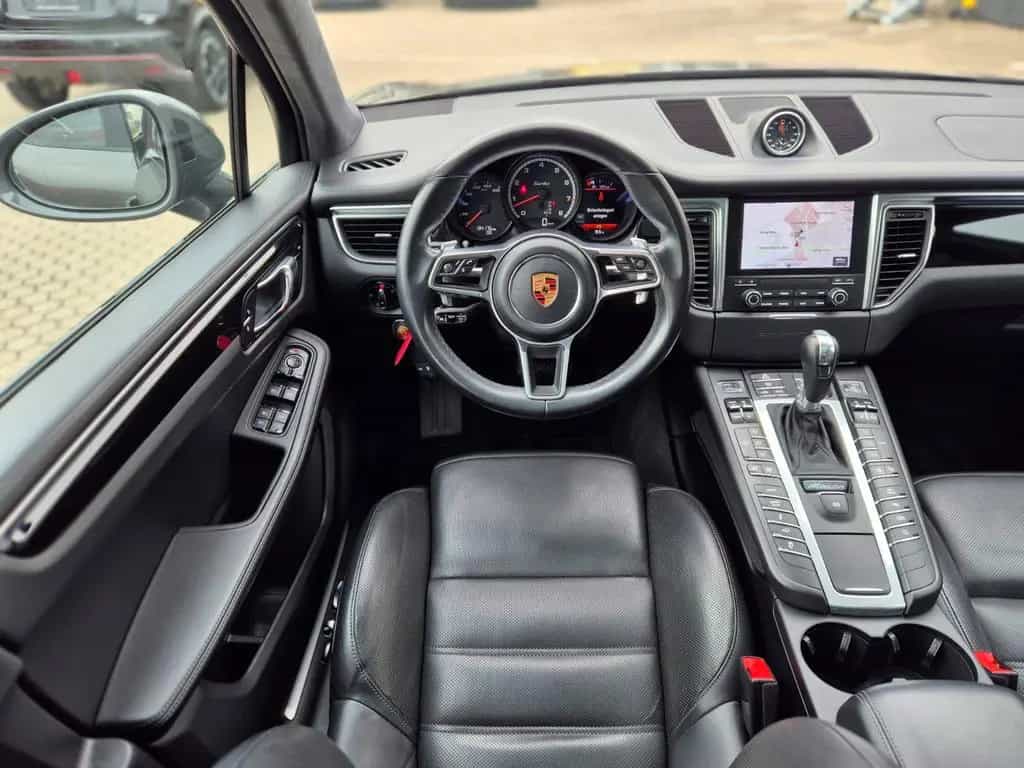 Porsche Macan Turbo Performance Paket APPROVED Pano 21" 06/2018-photo-25