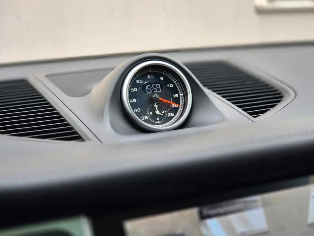 Porsche Macan Turbo Performance Paket APPROVED Pano 21" 06/2018-photo-30