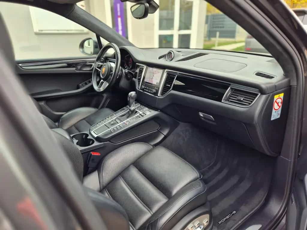 Porsche Macan Turbo Performance Paket APPROVED Pano 21" 06/2018-photo-35