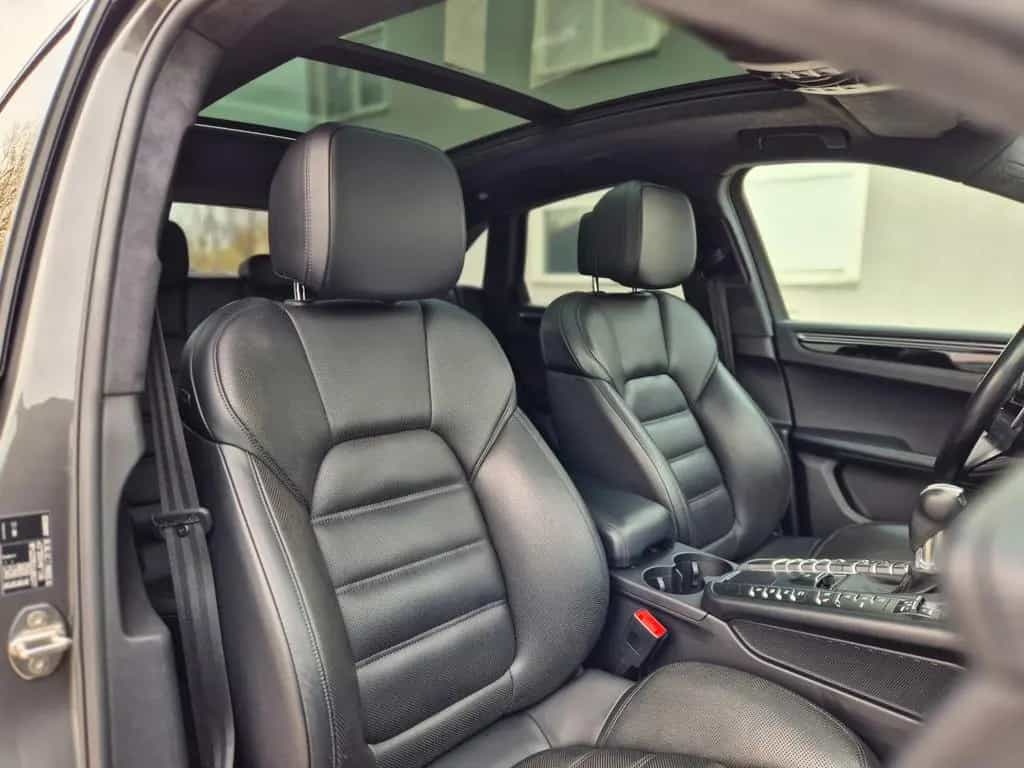 Porsche Macan Turbo Performance Paket APPROVED Pano 21" 06/2018-photo-37