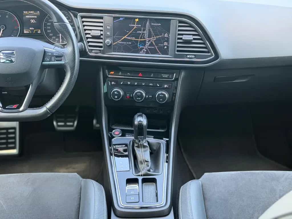 Seat Leon ST Cupra 300 4Drive DSG Pano 19" 10/2017-photo-22