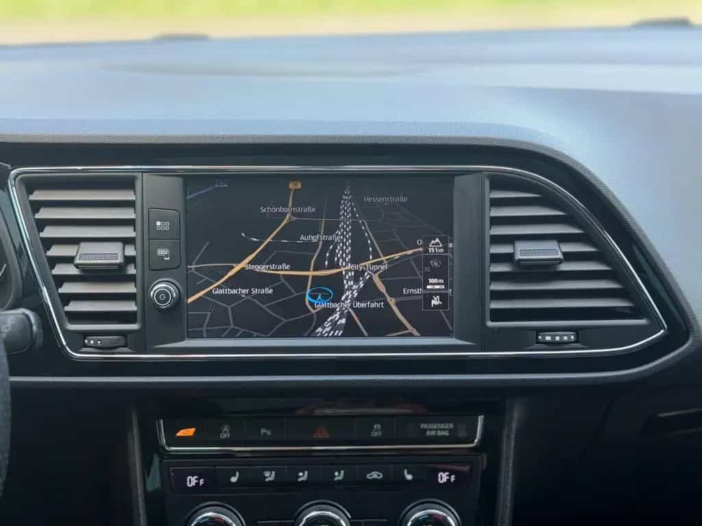 Seat Leon ST Cupra 300 4Drive DSG Pano 19" 10/2017-photo-23