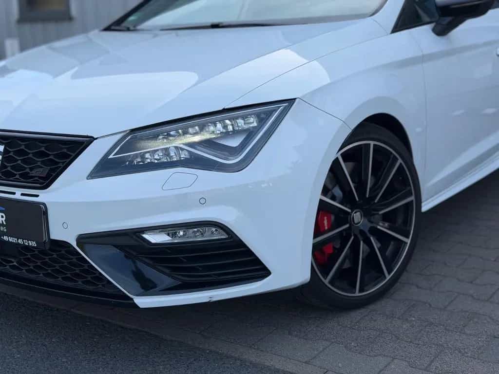 Seat Leon ST Cupra 300 4Drive DSG Pano 19" 10/2017-photo-3