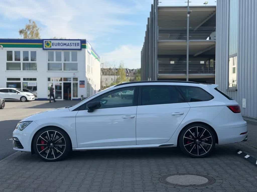 Seat Leon ST Cupra 300 4Drive DSG Pano 19" 10/2017-photo-6