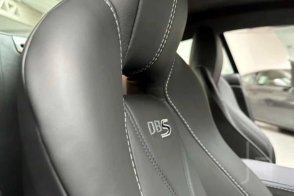 Aston Martin DBS 6.0 Carbon Black Touchtronic 04/2010-photo-13