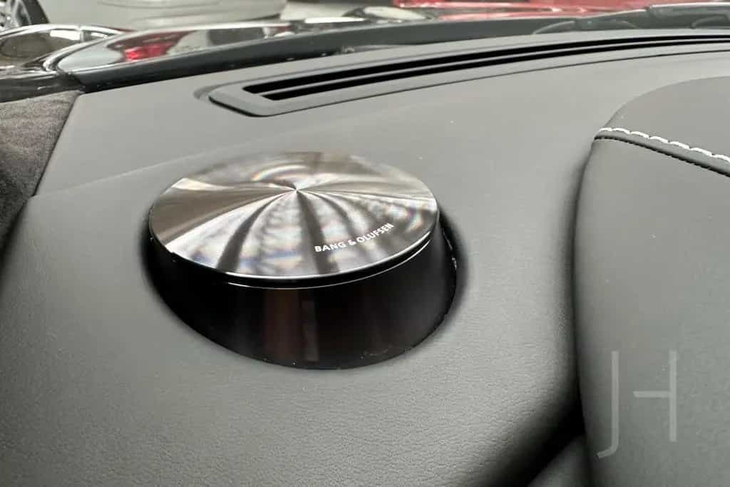 Aston Martin DBS 6.0 Carbon Black Touchtronic 04/2010-photo-22