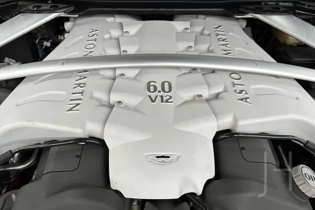 Aston Martin DBS 6.0 Carbon Black Touchtronic 04/2010-photo-24
