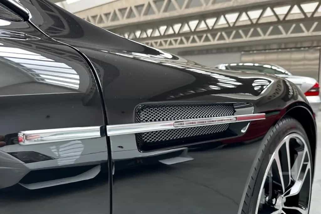 Aston Martin DBS 6.0 Carbon Black Touchtronic 04/2010-photo-6