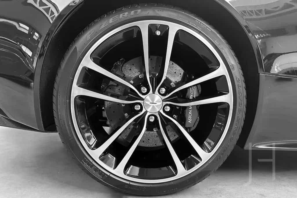 Aston Martin DBS 6.0 Carbon Black Touchtronic 04/2010-photo-9