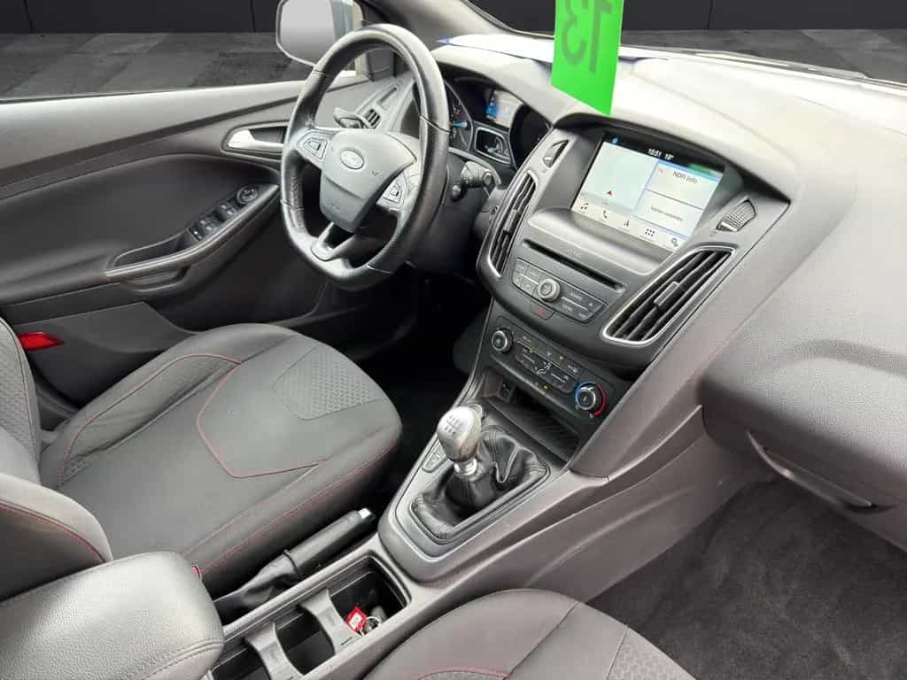 Ford Focus Turnier ST-Line NAVI|SITZHEIZUNG|PDC|EU6 05/2018-photo-18