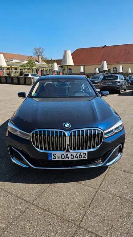 BMW 7 Series 740i - 12/2019-photo-1