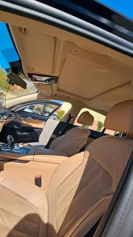 BMW 7 Series 740i - 12/2019-photo-12