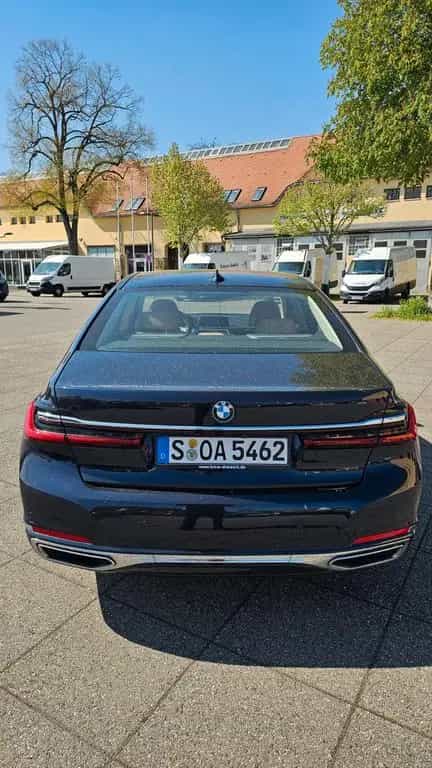 BMW 7 Series 740i - 12/2019-photo-3
