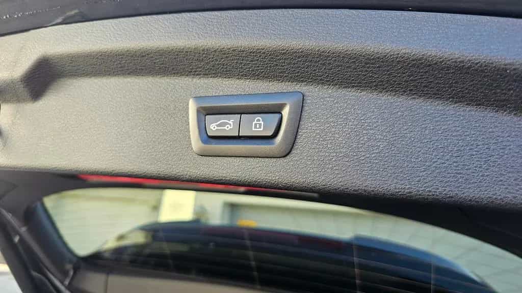 BMW X2 xDrive 20 d M Sport X Alcantara HUD AHK 12/2018-photo-12