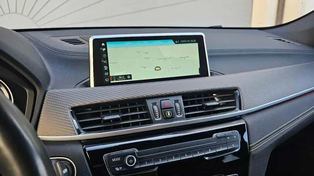 BMW X2 xDrive 20 d M Sport X Alcantara HUD AHK 12/2018-photo-17
