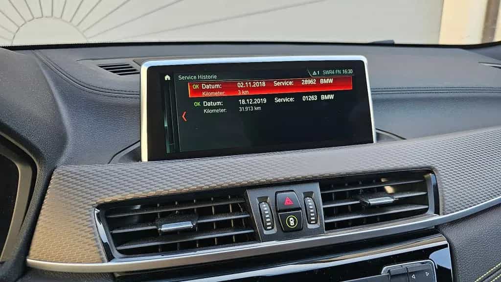 BMW X2 xDrive 20 d M Sport X Alcantara HUD AHK 12/2018-photo-19