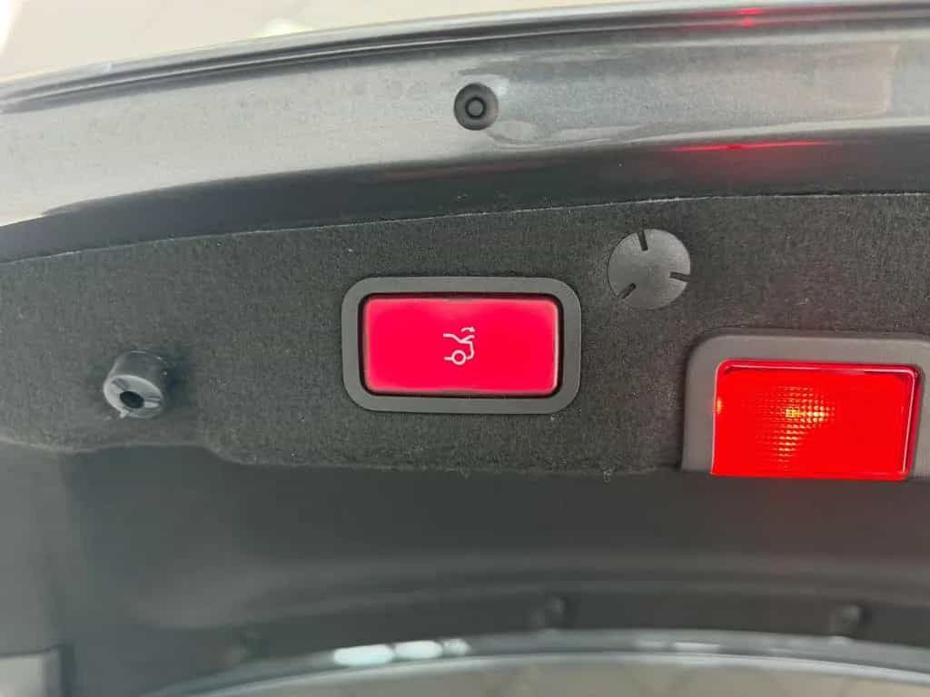 Mercedes-Benz C 300 Lim 9G*AMG*LED*PANO*BURMESTER*COMAND*360° 12/2017-photo-22