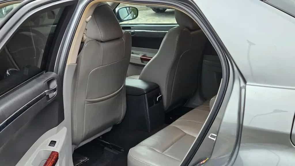 Chrysler 300C 3.5 V6 Autom. Limousine 01/2008-photo-10