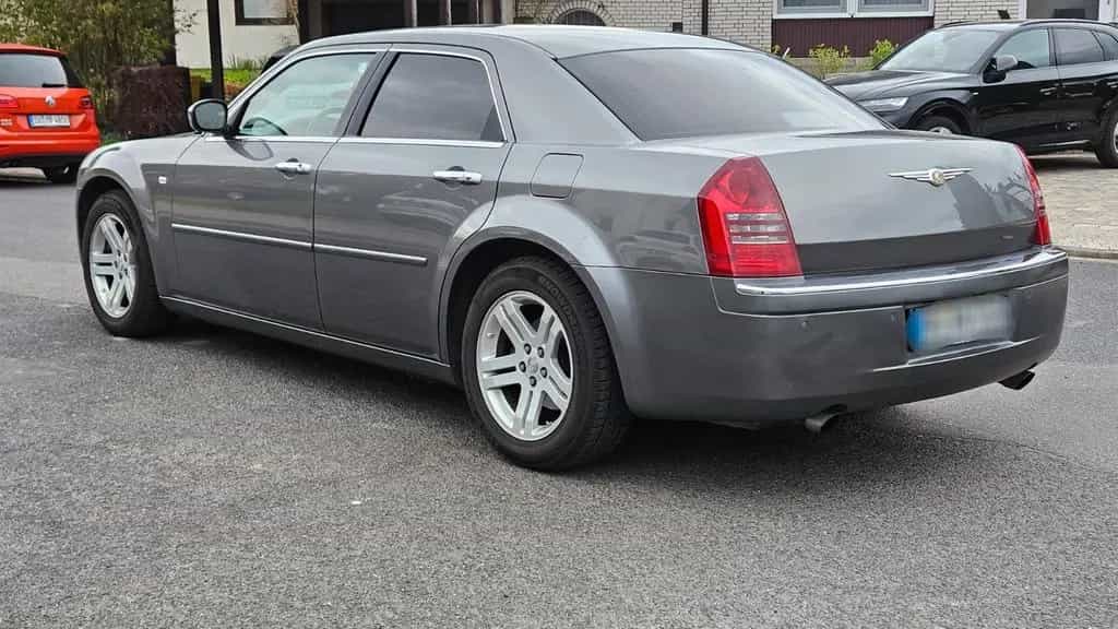 Chrysler 300C 3.5 V6 Autom. Limousine 01/2008-photo-2