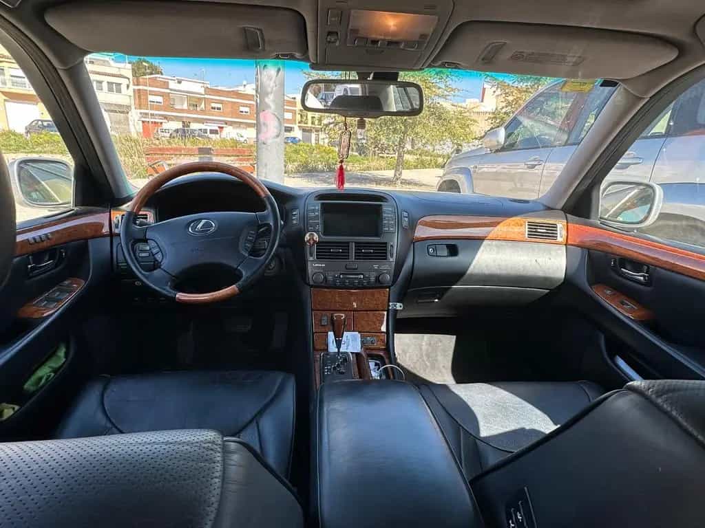 Lexus LS 430 - - 02/2003-photo-1