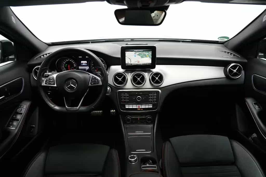 Mercedes-Benz GLA-Class 200 AMG Line Pano Navi AHK LED DAB KeylessGO 11/2019-photo-19