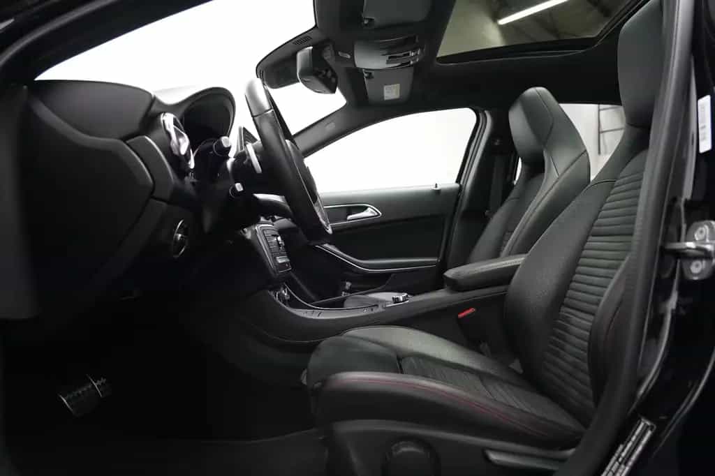 Mercedes-Benz GLA-Class 200 AMG Line Pano Navi AHK LED DAB KeylessGO 11/2019-photo-21