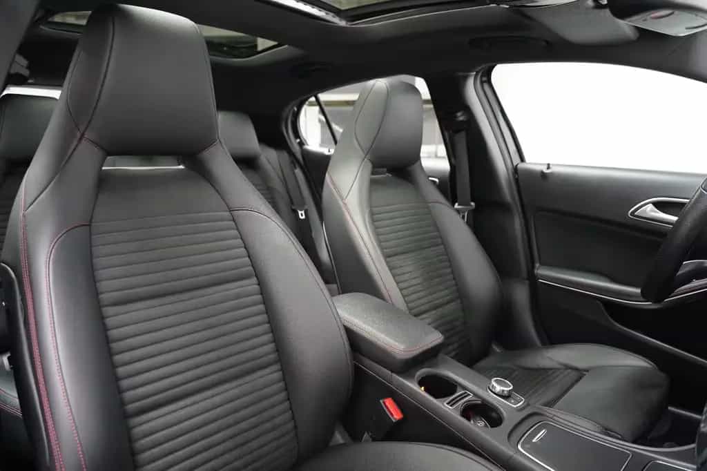 Mercedes-Benz GLA-Class 200 AMG Line Pano Navi AHK LED DAB KeylessGO 11/2019-photo-23