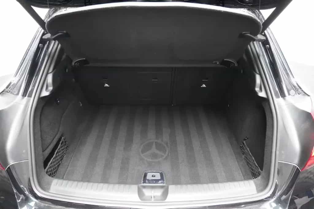 Mercedes-Benz GLA-Class 200 AMG Line Pano Navi AHK LED DAB KeylessGO 11/2019-photo-25