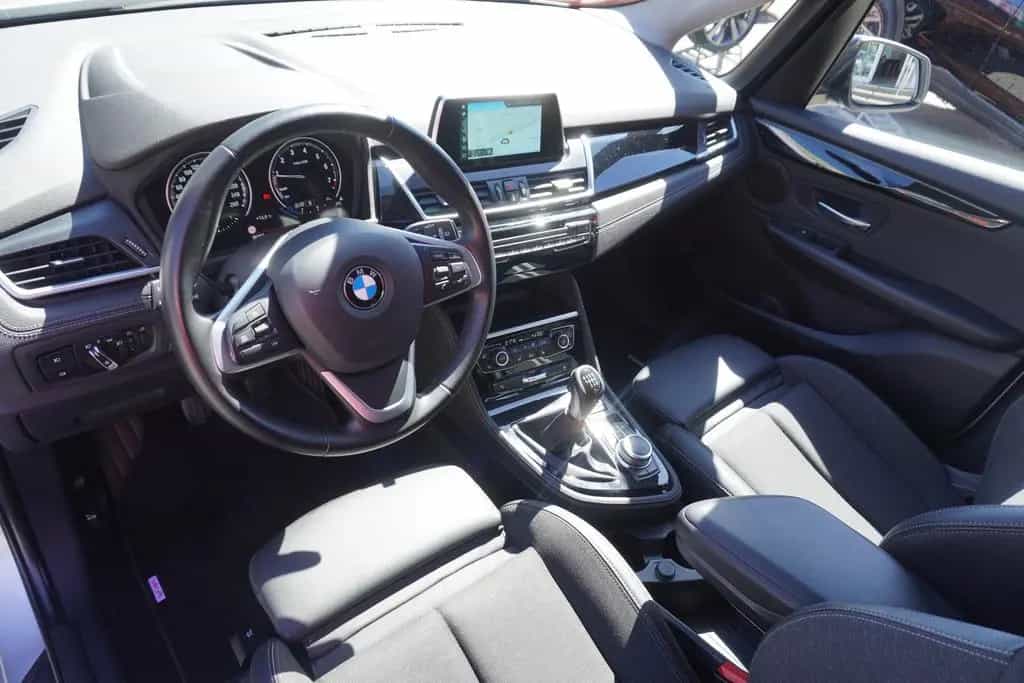 BMW 216 i Sport Line LED Navi Sitzheizung PDC Limiter 04/2019-photo-10
