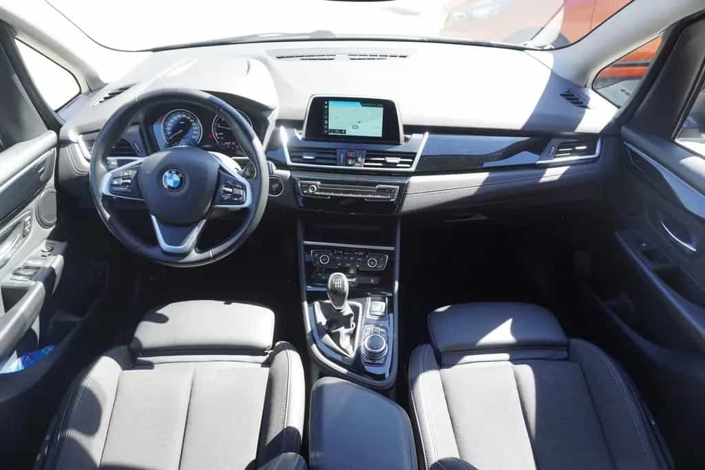 BMW 216 i Sport Line LED Navi Sitzheizung PDC Limiter 04/2019-photo-11