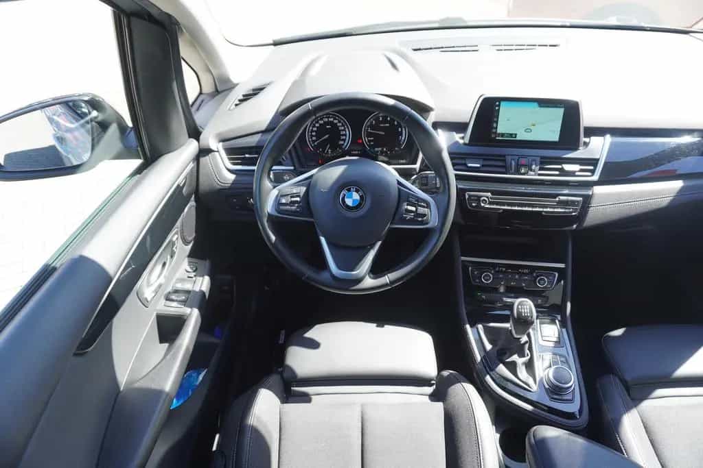 BMW 216 i Sport Line LED Navi Sitzheizung PDC Limiter 04/2019-photo-12