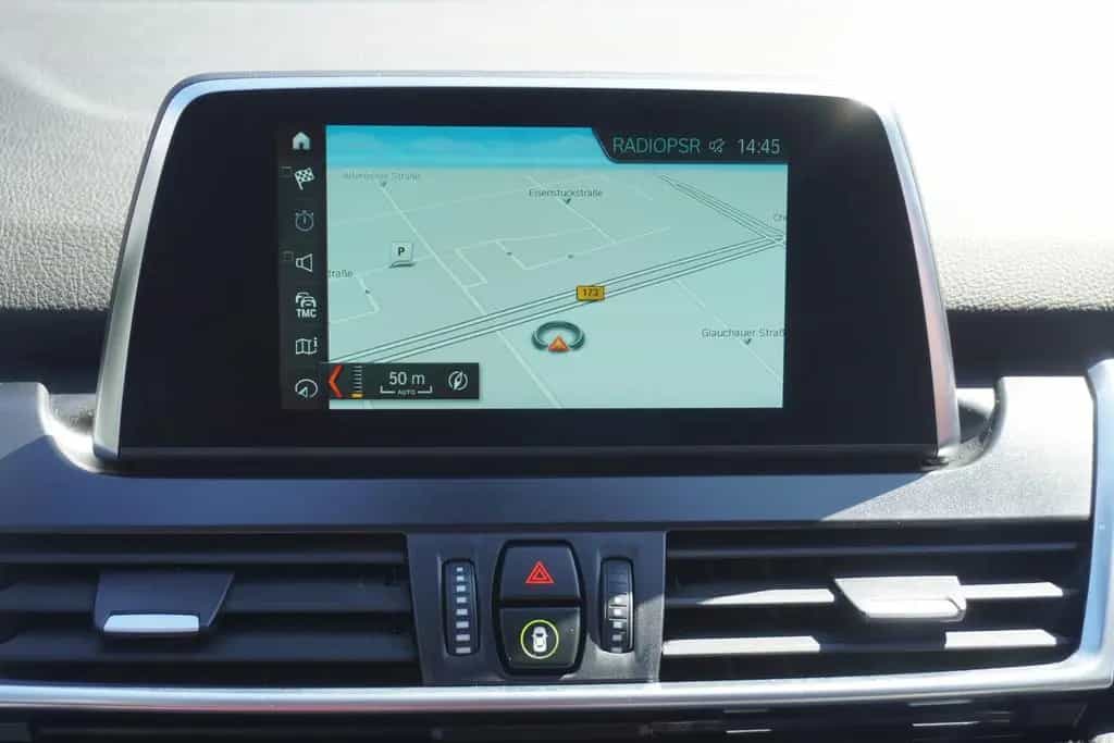 BMW 216 i Sport Line LED Navi Sitzheizung PDC Limiter 04/2019-photo-14