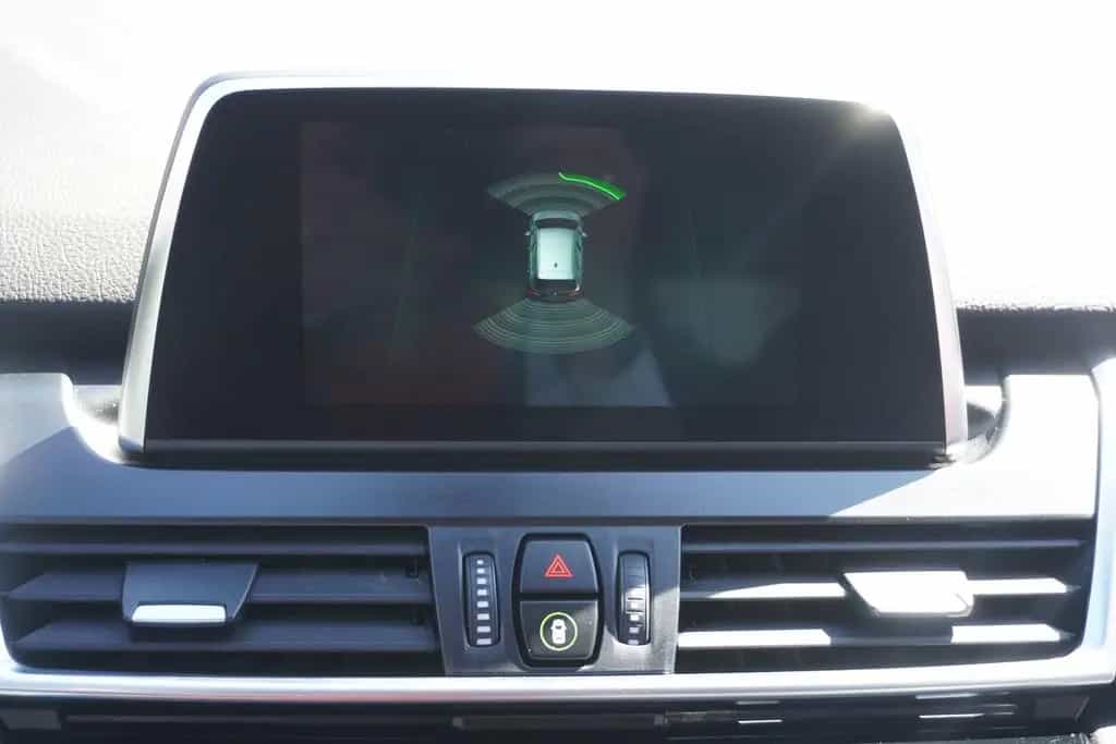 BMW 216 i Sport Line LED Navi Sitzheizung PDC Limiter 04/2019-photo-16