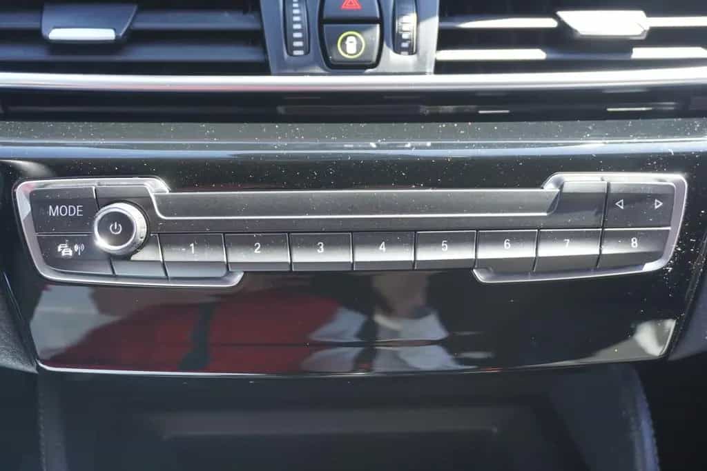BMW 216 i Sport Line LED Navi Sitzheizung PDC Limiter 04/2019-photo-17