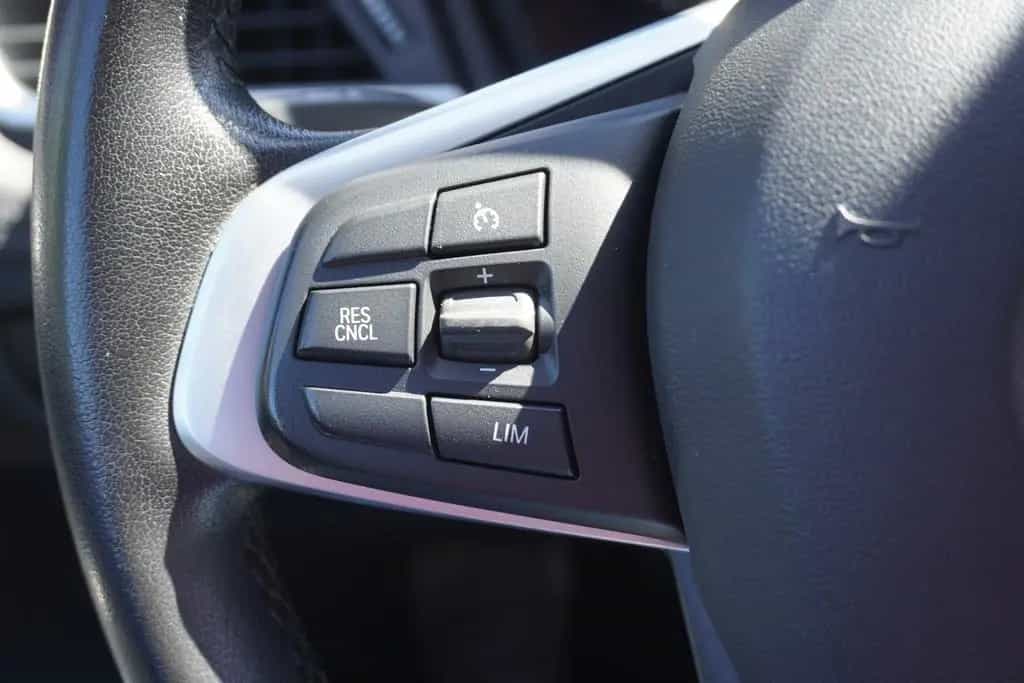 BMW 216 i Sport Line LED Navi Sitzheizung PDC Limiter 04/2019-photo-22