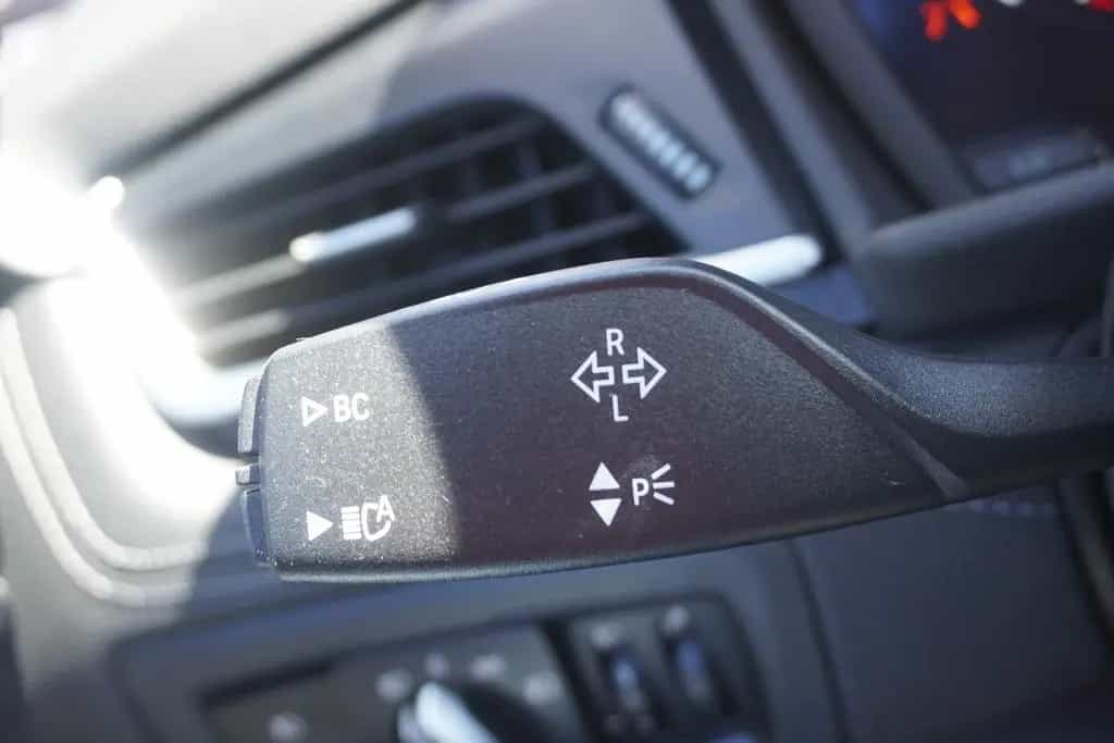 BMW 216 i Sport Line LED Navi Sitzheizung PDC Limiter 04/2019-photo-24